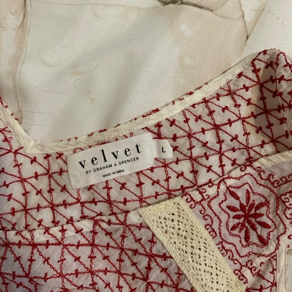 Velvet by Graham & Spencer White Top with Red Embroidery - Picture 3 of 3